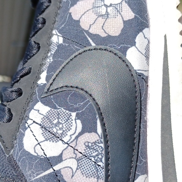 Women's NIKE Classic Cortez Lx Floral - Picture 7 of 8